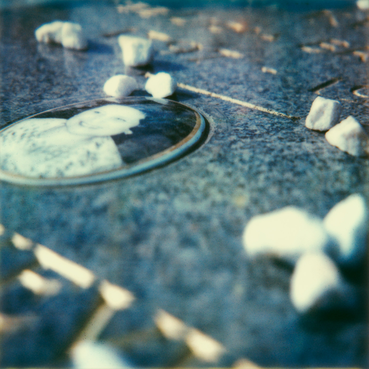 Mérigard Photographie Polaroid Expiré cimetière Père Lachaise Paris